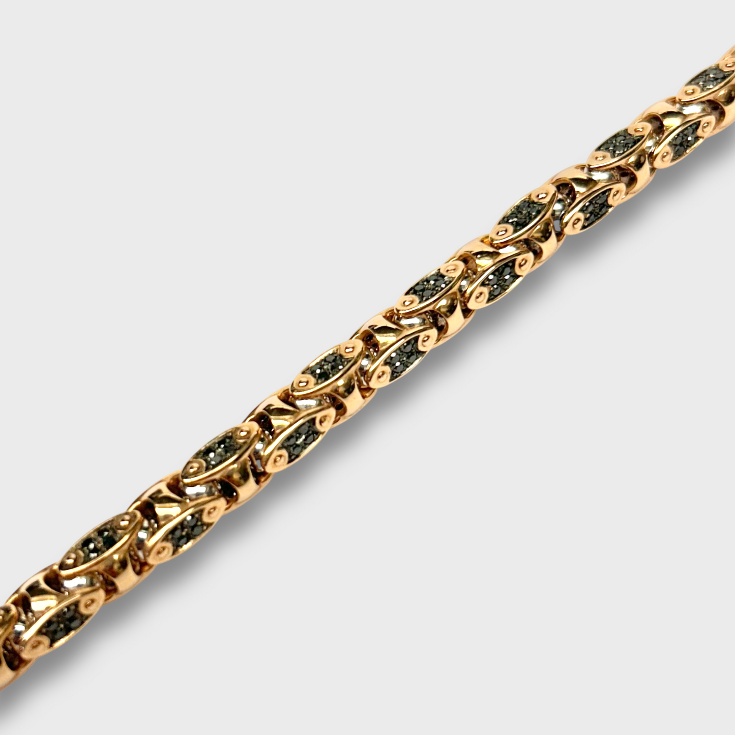 Esclava 18K y Diamantes Negros UB042RB