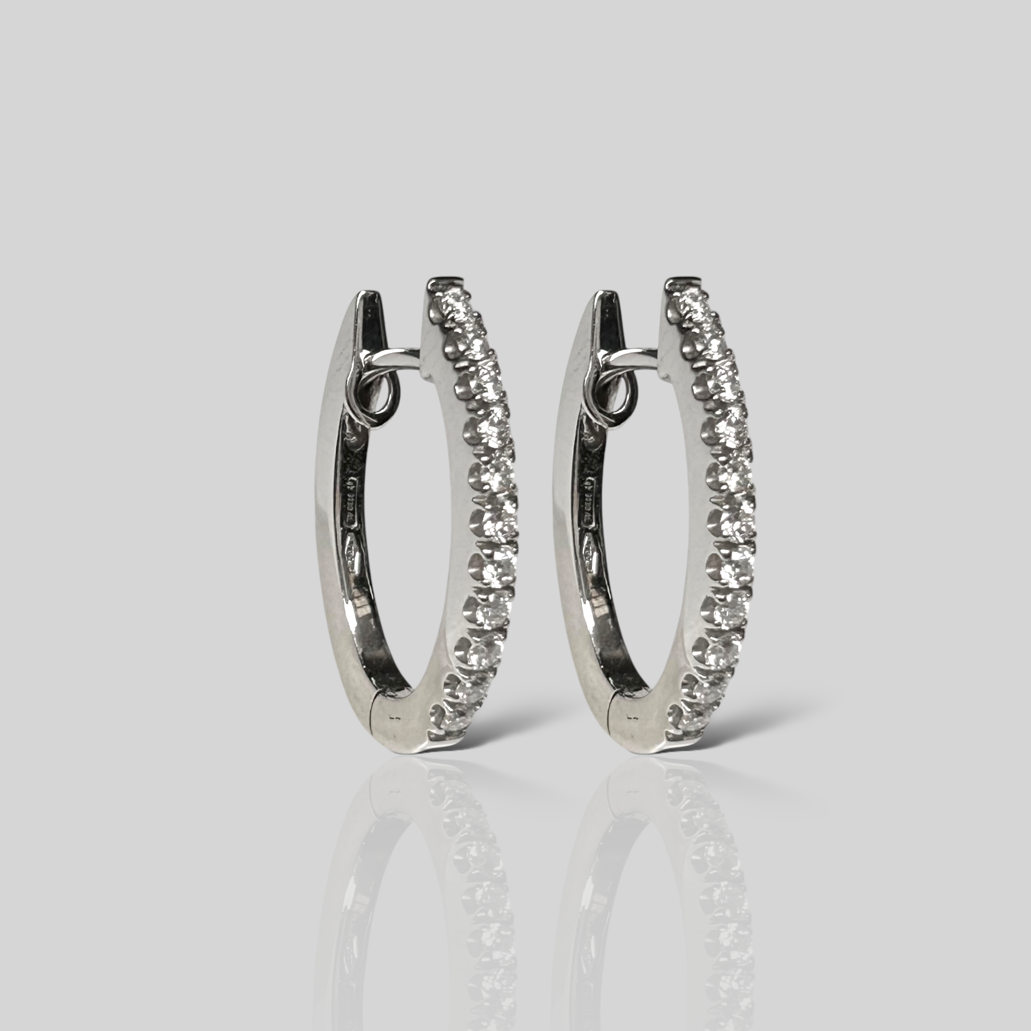 Arracadas 18K y Diamantes. Mod: 234-2509