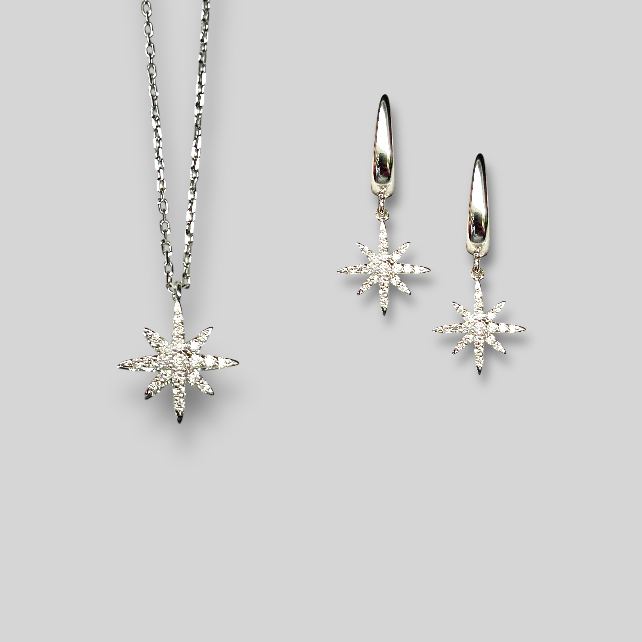 Juego 14K y Diamantes NAV40