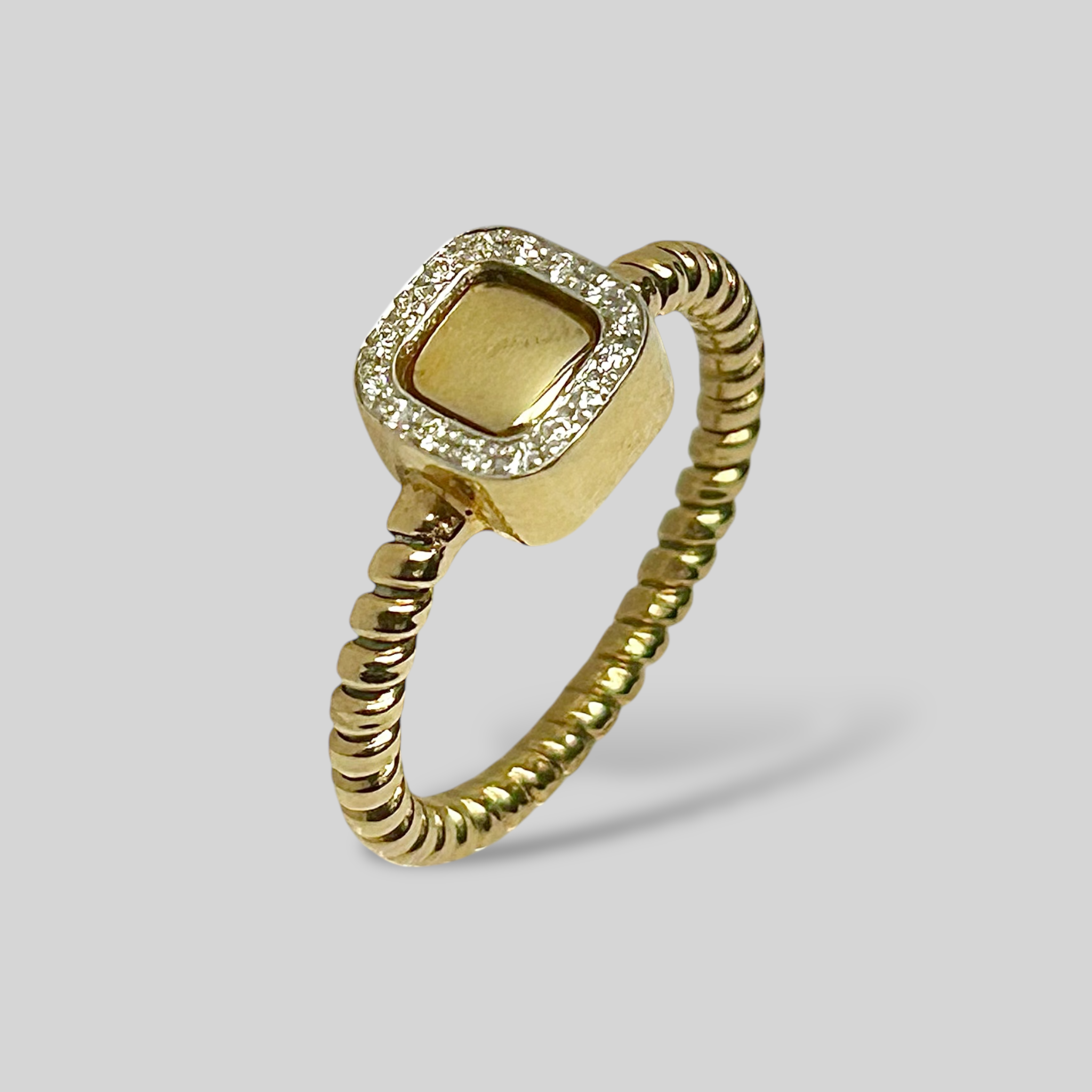 Anillo 18K y Diamantes. Mod:434558