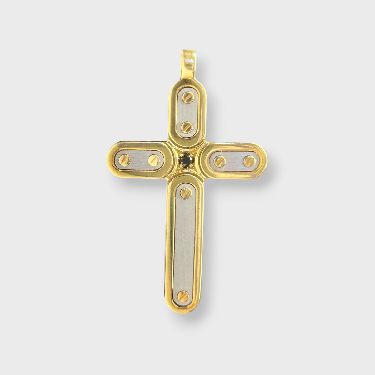 Cruz 18K y Diamante EP028GB